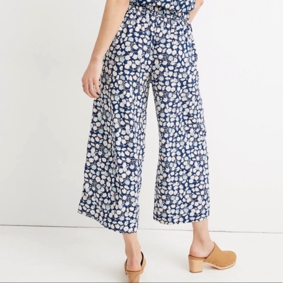 Madewell Pants & Jumpsuits Huston Pull On Crop Pants In French